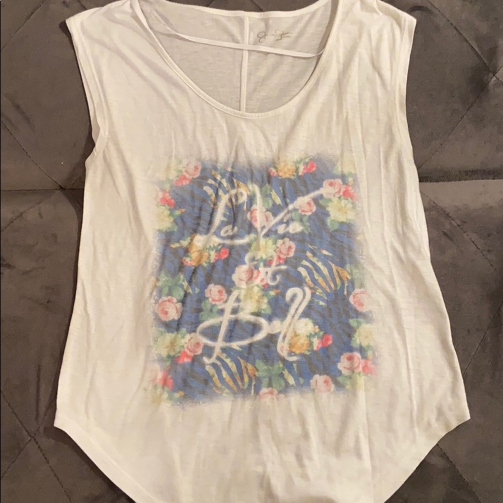 Tee shirt